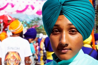 Il corteo dei sikh