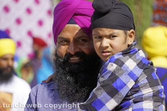 Il corteo dei sikh