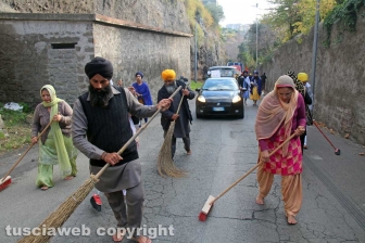 Il corteo dei sikh