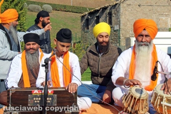 Il corteo dei sikh