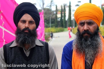 Il corteo dei sikh
