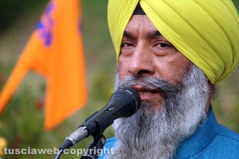 Il corteo dei sikh