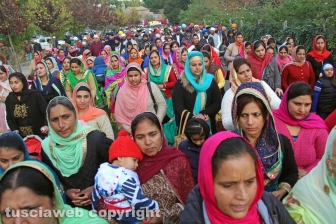 Il corteo dei sikh