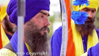Il corteo dei sikh