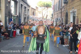 Il corteo per le vie della città