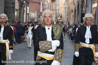 Il corteo per le vie della città