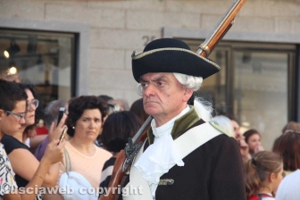 Il corteo per le vie della città