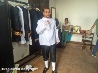 Il corteo storico si prepara per la processione