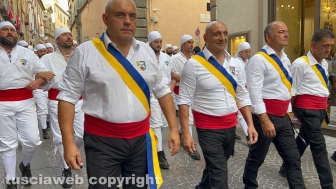 Santa Rosa - Facchini al corteo storico