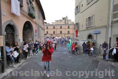 Il cuore di Rosa per le vie della città