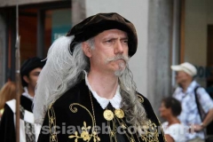 Corteo storico - Il cuore di santa Rosa attraversa la città