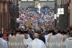 Corteo storico - Il cuore di santa Rosa attraversa la città