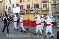 Corteo storico - Il cuore di santa Rosa attraversa la città