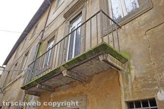 Il degrado dell'ospedale vecchio