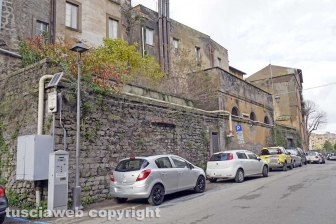 Il degrado dell'ospedale vecchio