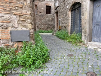 Il degrado di via Mazzini