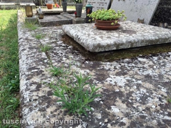 Il degrado sulla tomba delle clarisse