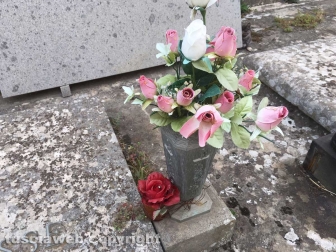Il degrado sulla tomba delle clarisse