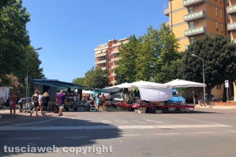 Tarquinia - Il mare a Ferragosto