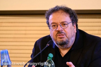 Viterbo - Il filosofo Gino Roncaglia ai Pirati della Bellezza