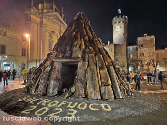 Bagnaia - L’accensione del focarone di Sant'Antonio