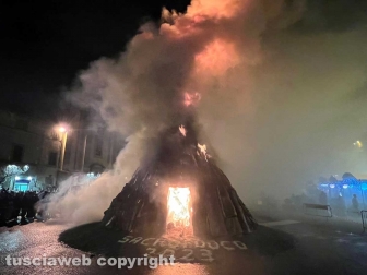 Bagnaia - L’accensione del focarone di Sant’Antonio