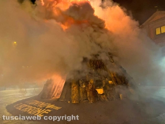 Bagnaia - L’accensione del focarone di Sant’Antonio