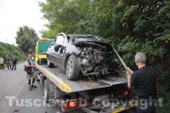 Le immagini del terribile impatto tra le due auto e il camion