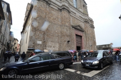 Capranica - Il funerale di Ambra e del figlioletto Mirko