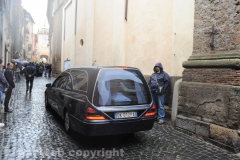 Capranica - Il funerale di Ambra e del figlioletto Mirko