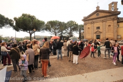 Capranica - Candele accese per Asia