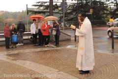 Capranica - Candele accese per Asia