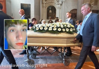 Tuscania - Il funerale di Christian Santarsiero