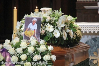 Il funerale di nonna Pasqualina