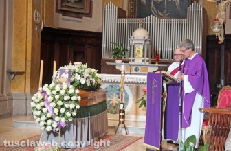 Il funerale di nonna Pasqualina
