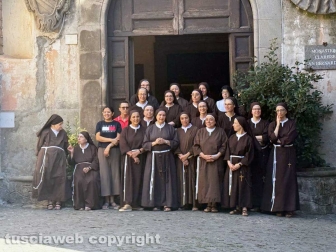 Il giro delle sette chiese dei facchini di santa Rosa
