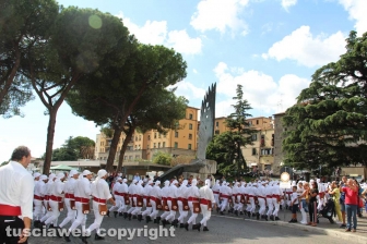 Il giro delle sette chiese e il canto alla Trinità