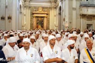 Il giro delle sette chiese e il canto alla Trinità