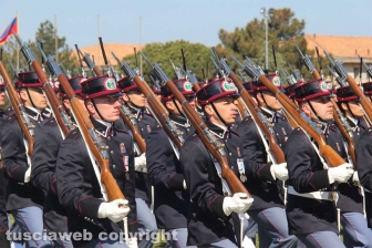 Il giuramento degli allievi marescialli alla scuola sottufficiali