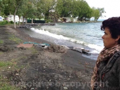 Il lago di Bolsena si mangia la costa