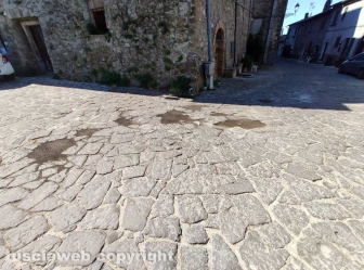 Il lastricato di Roccalvecce