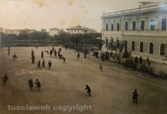 Il liceo Ragonesi in bianco e nero