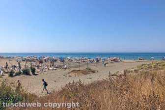 Tarquinia - Il lido a Ferragosto