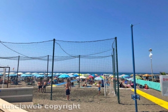 Tarquinia - Il lido a Ferragosto