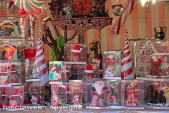 Il mercatino di piazza dei caduti