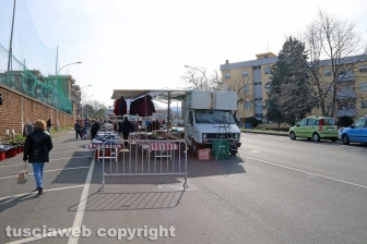 Viterbo - Il mercato del sabato al Carmine
