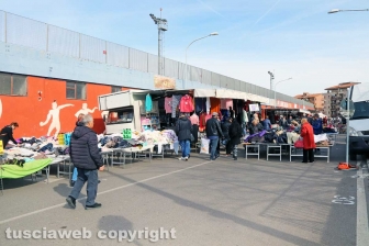 Viterbo - Il mercato del sabato al Carmine