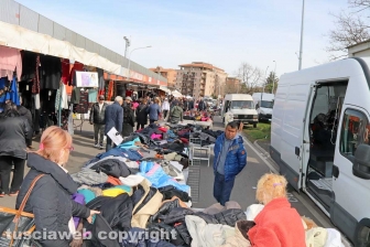 Viterbo - Il mercato del sabato al Carmine