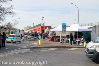 Viterbo - Il mercato del sabato al Carmine