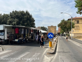 Viterbo - Il mercato del sabato torna a piazza della Rocca